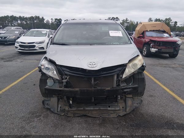 2014 TOYOTA SIENNA LE V6 8 PASSENGER