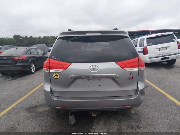 2014 TOYOTA SIENNA LE V6 8 PASSENGER
