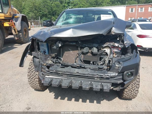 2017 TOYOTA TACOMA SR5 V6