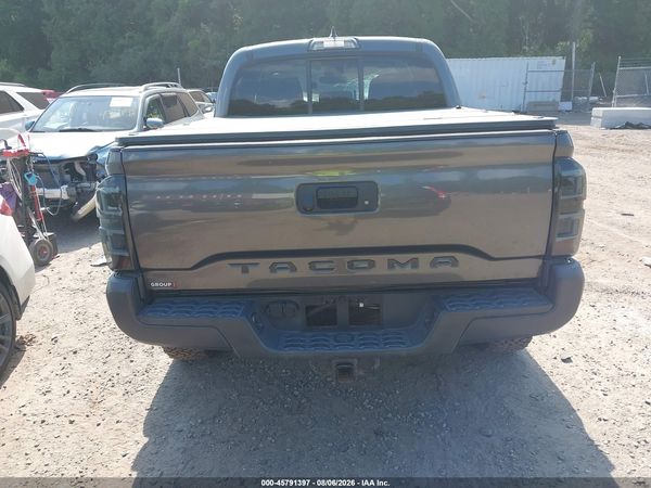 2017 TOYOTA TACOMA SR5 V6