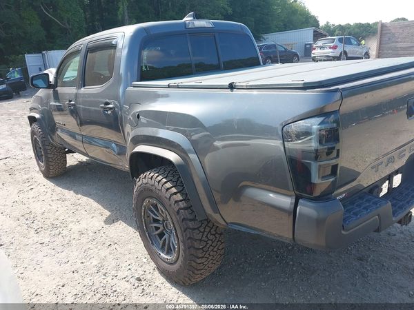 2017 TOYOTA TACOMA SR5 V6