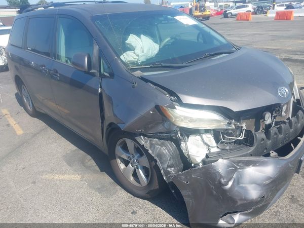 2012 TOYOTA SIENNA LE V6 8 PASSENGER
