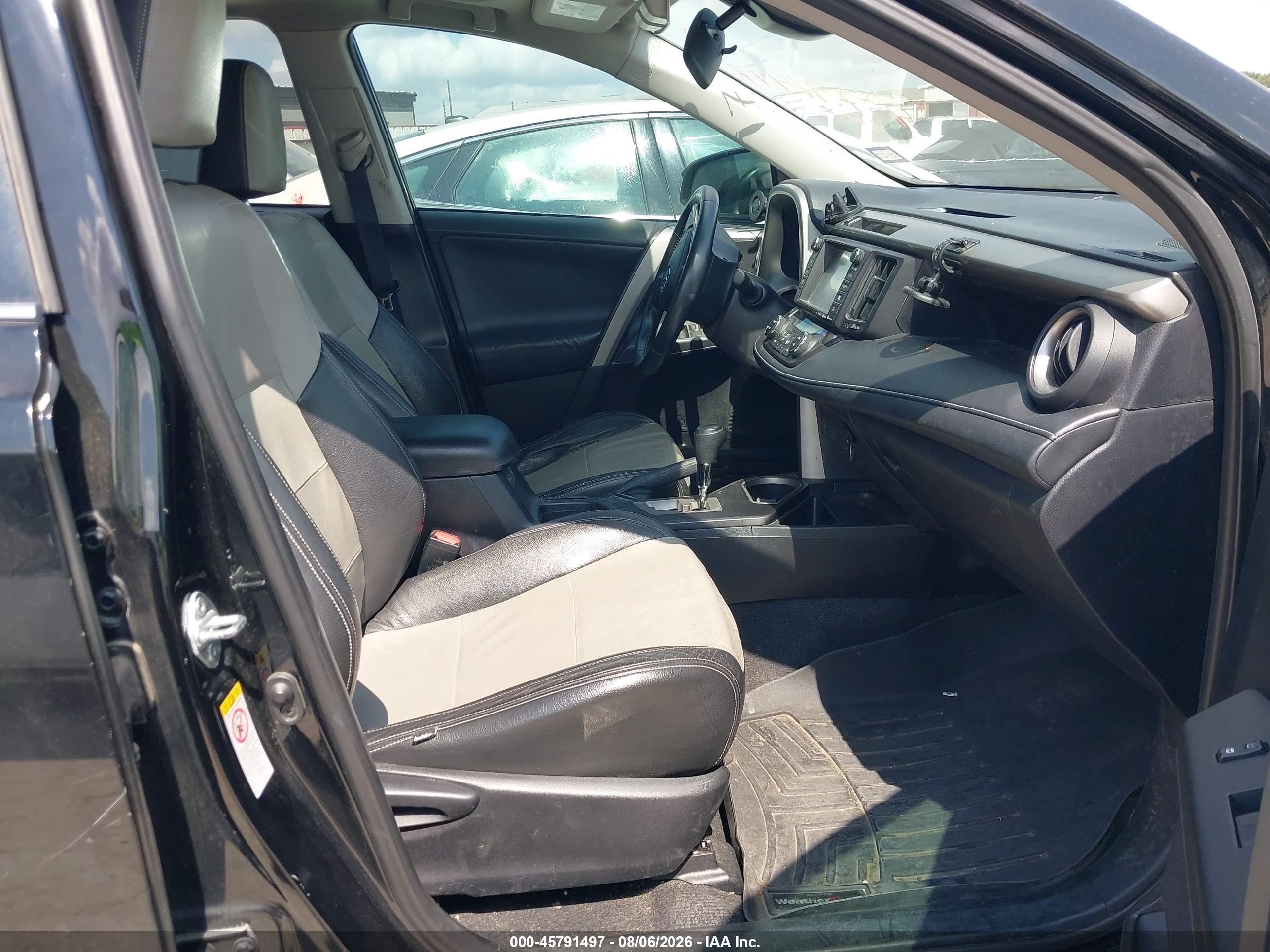 2016 TOYOTA RAV4 XLE