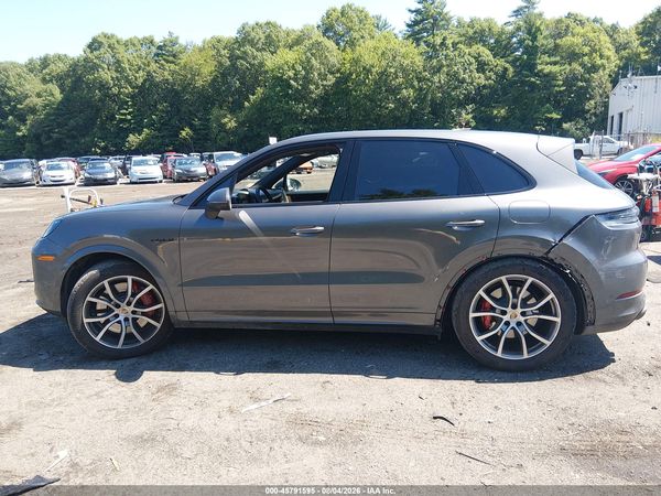 2025 PORSCHE CAYENNE E-HYBRID S