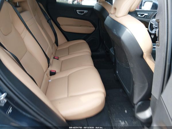 2019 VOLVO XC60 T6 MOMENTUM