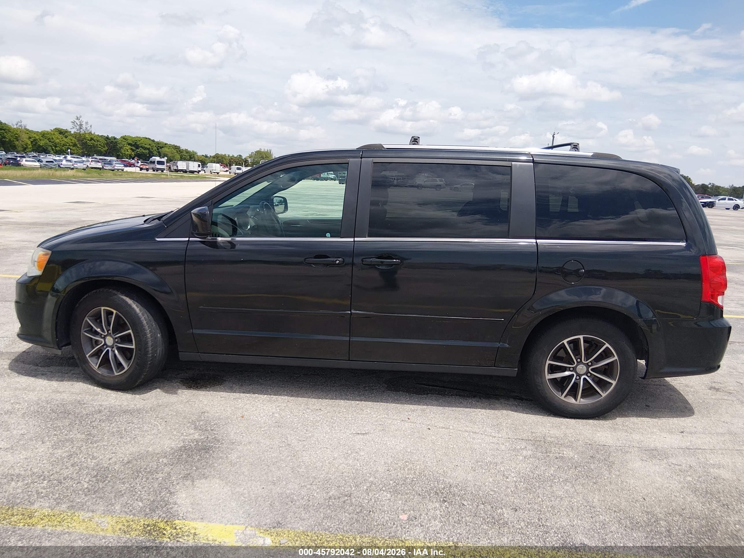 2017 DODGE GRAND CARAVAN SXT