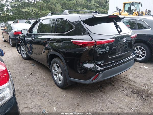 2020 TOYOTA HIGHLANDER LE