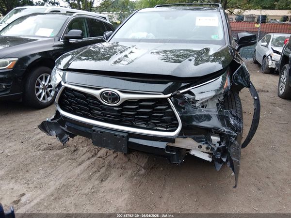 2020 TOYOTA HIGHLANDER LE