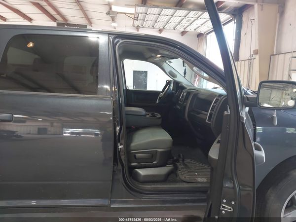 2018 RAM 1500 EXPRESS  4X4 5'7 BOX