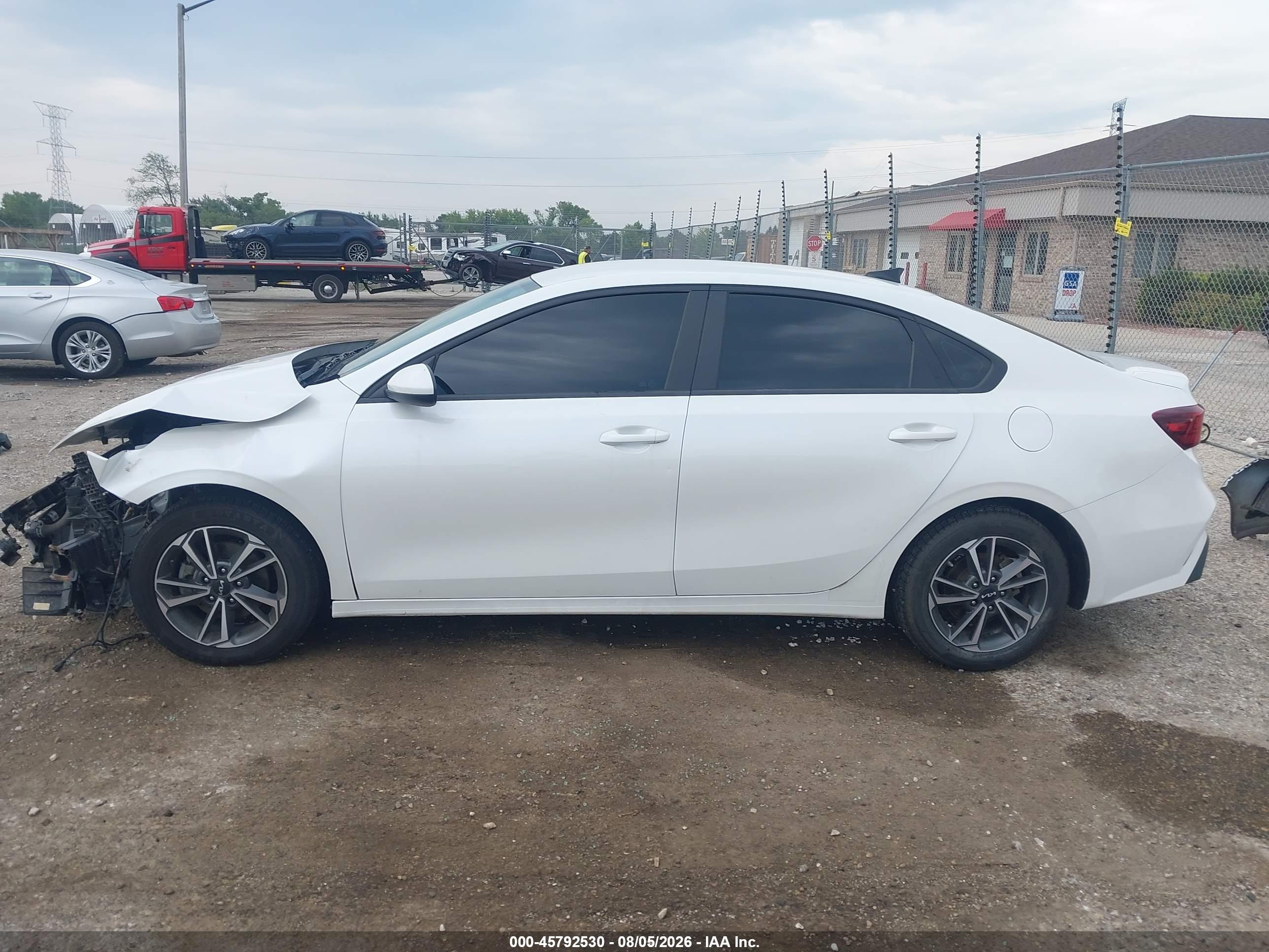 2023 KIA FORTE LXS
