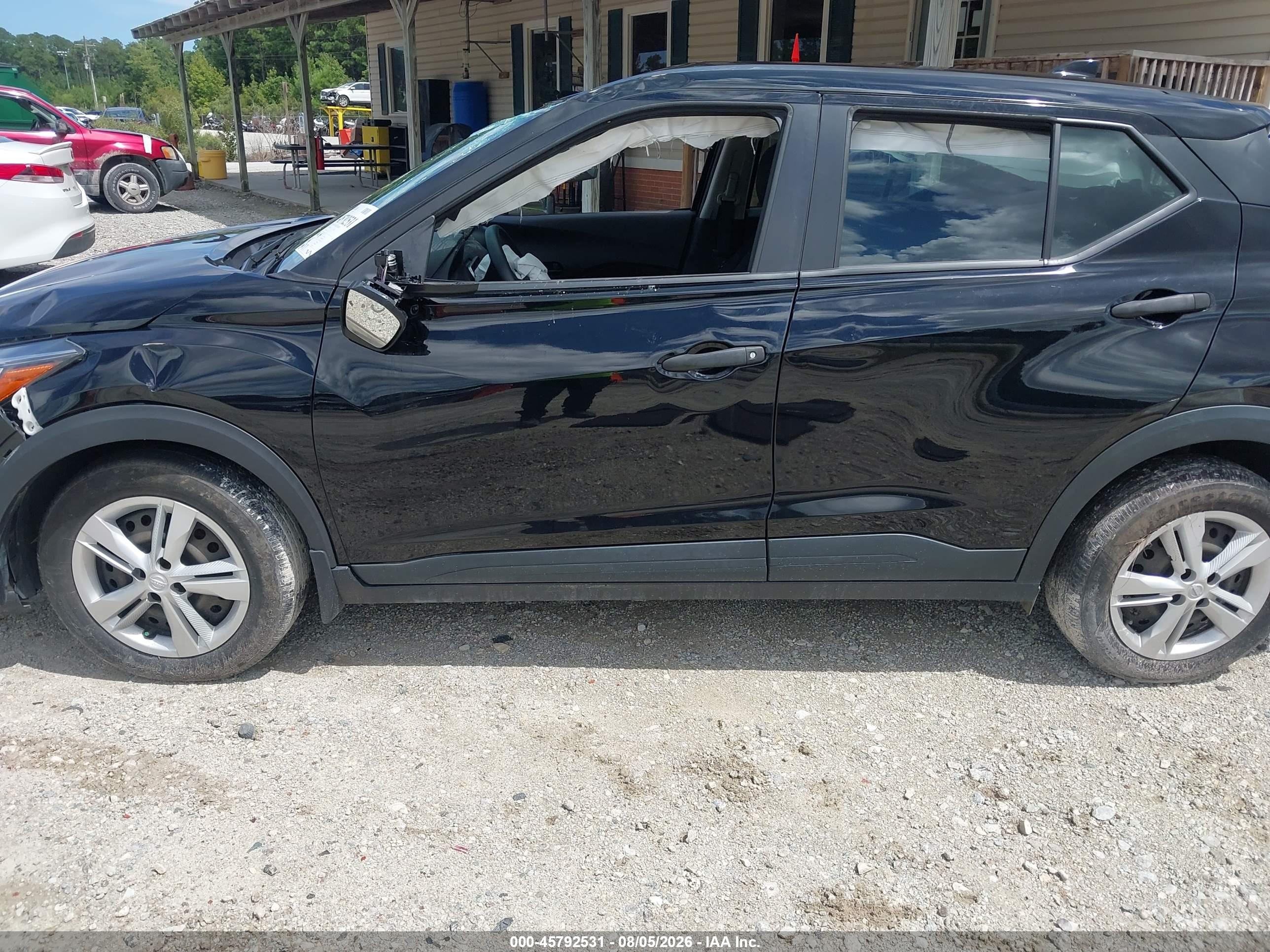 2024 NISSAN KICKS S XTRONIC CVT