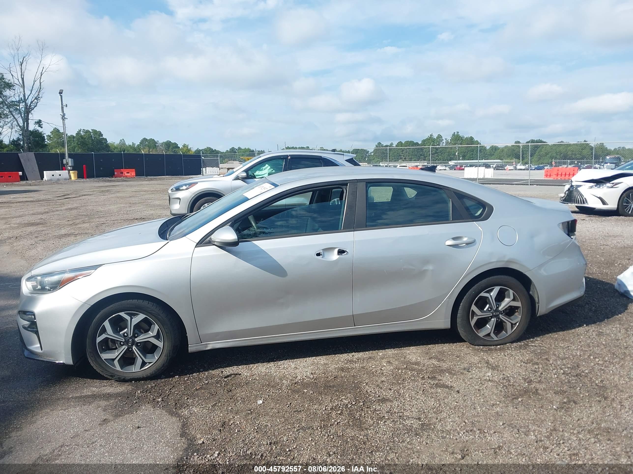 2019 KIA FORTE LXS