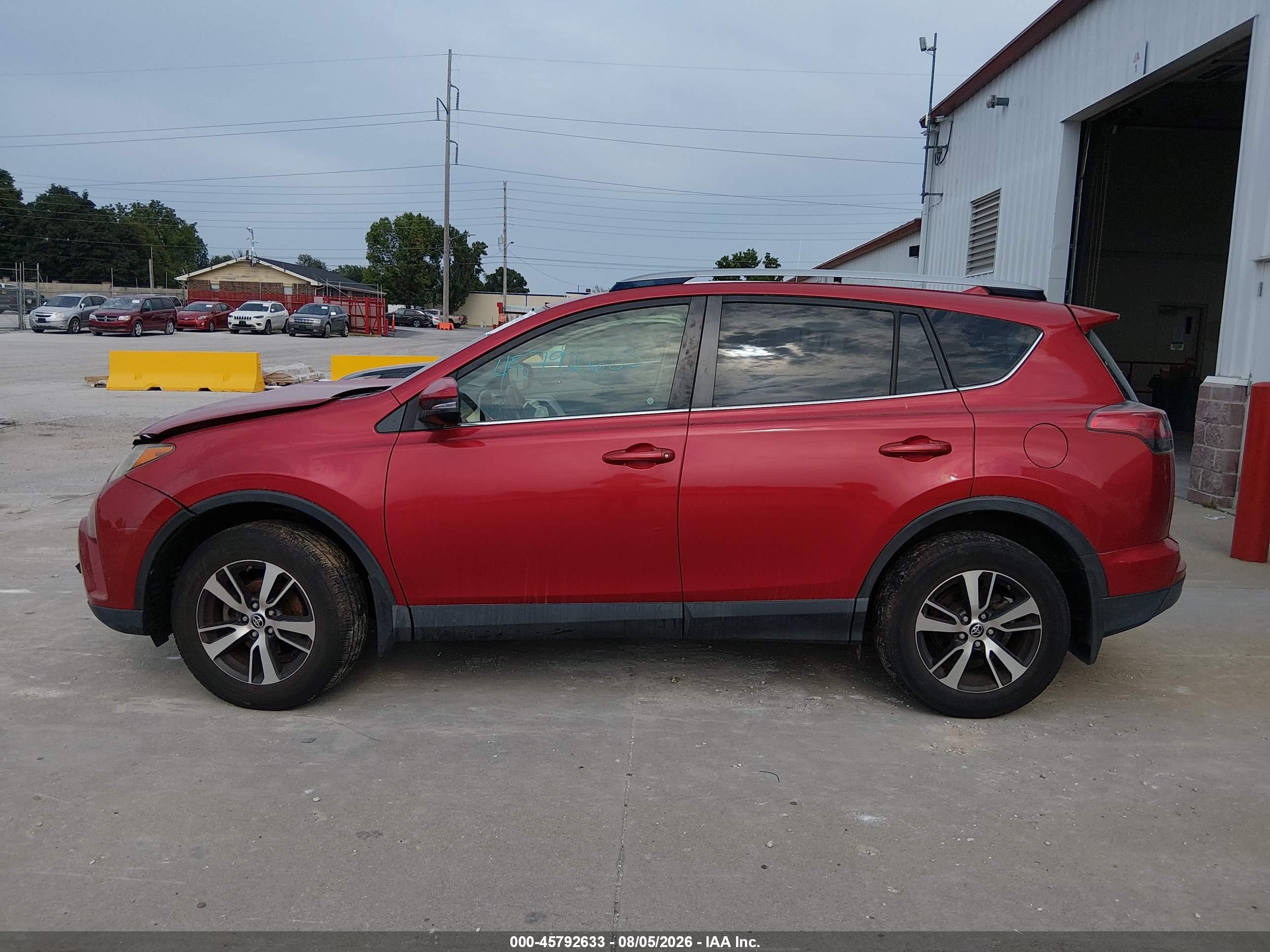 2017 TOYOTA RAV4 XLE