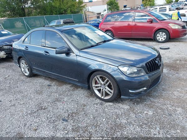 2013 MERCEDES-BENZ C 300