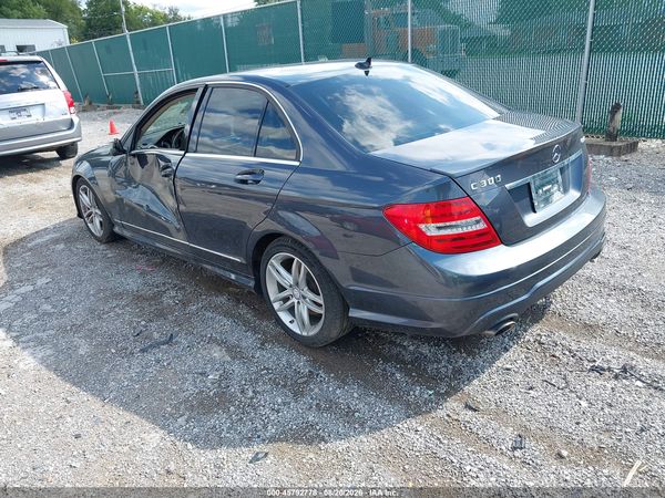 2013 MERCEDES-BENZ C 300