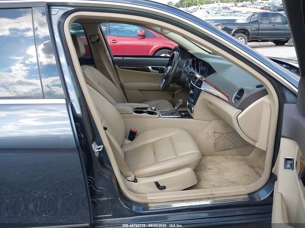 2013 MERCEDES-BENZ C 300