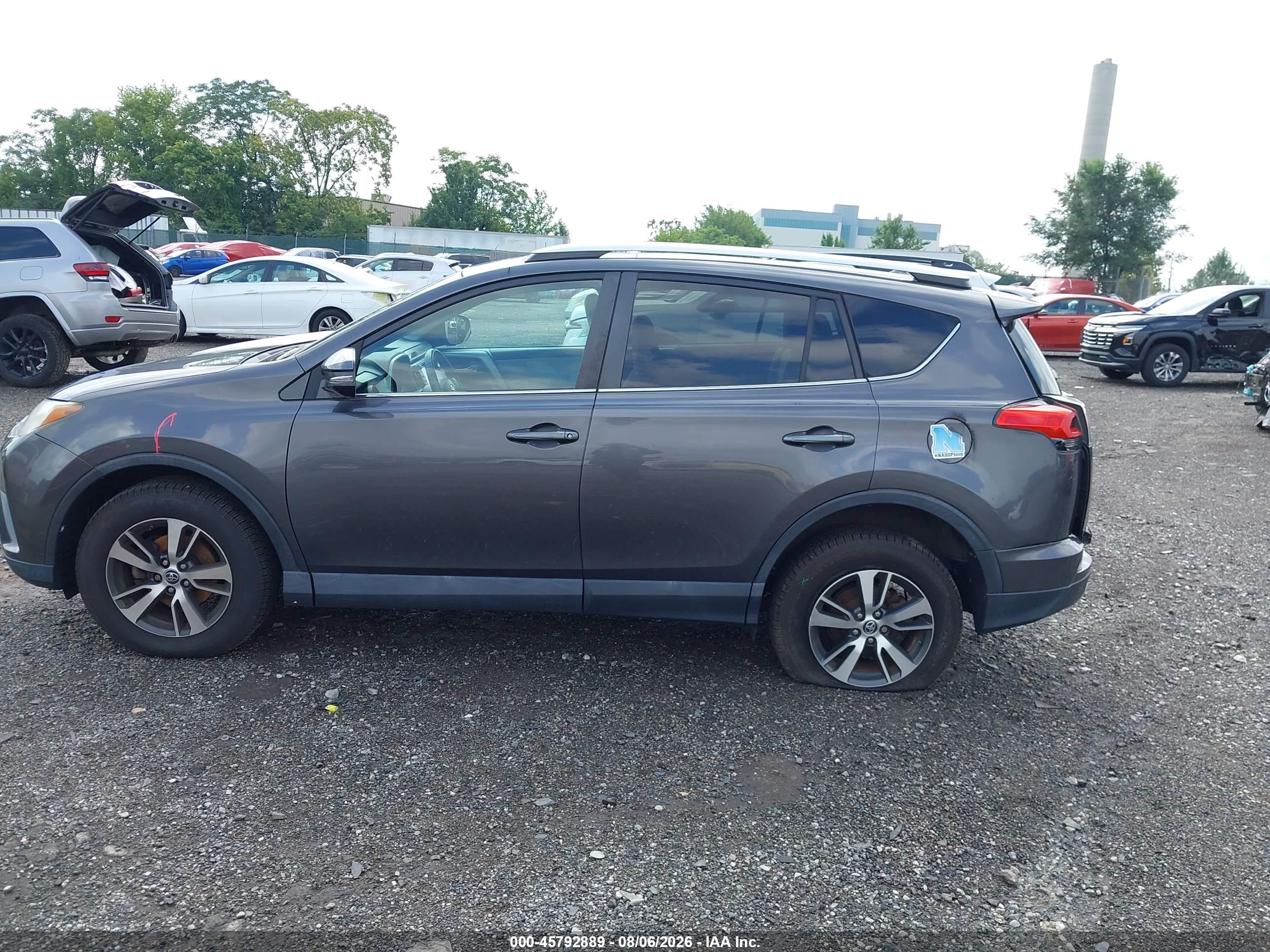 2016 TOYOTA RAV4 XLE