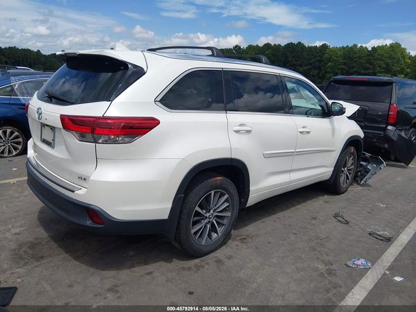2018 TOYOTA HIGHLANDER XLE