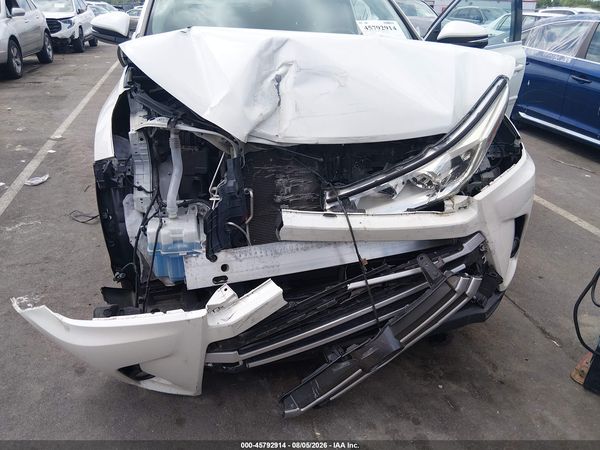2018 TOYOTA HIGHLANDER XLE