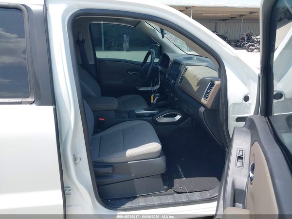 2022 NISSAN FRONTIER SV 4X2 — I5