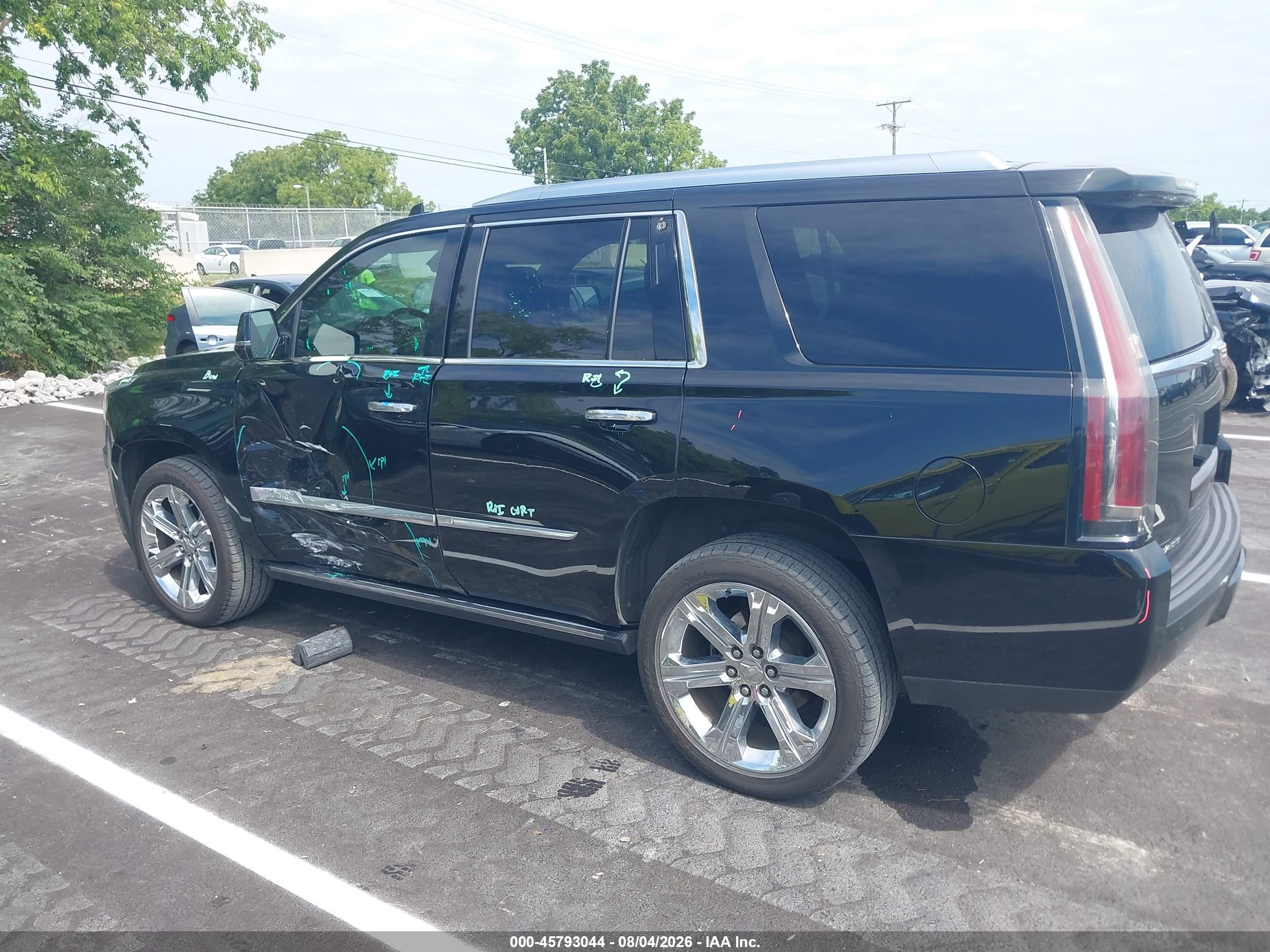 2016 CADILLAC ESCALADE PLATINUM