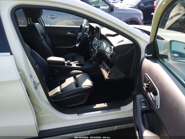 2017 MERCEDES-BENZ GLA 250 4MATIC