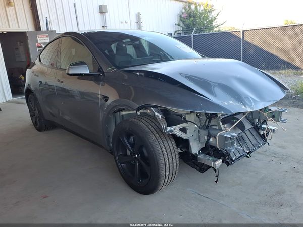 2026 TESLA MODEL Y