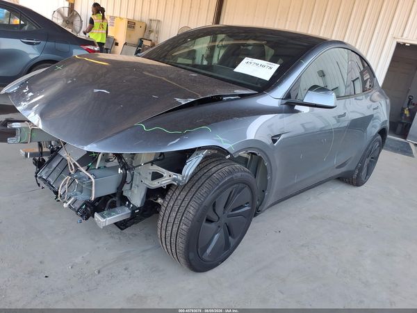 2026 TESLA MODEL Y