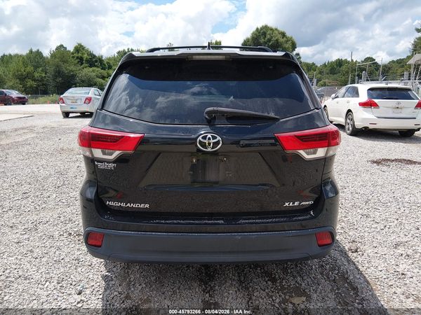 2017 TOYOTA HIGHLANDER XLE