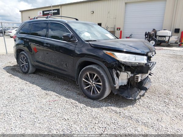 2017 TOYOTA HIGHLANDER XLE