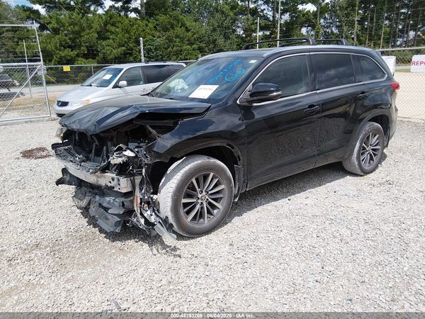 2017 TOYOTA HIGHLANDER XLE