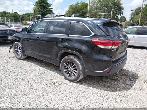 2017 TOYOTA HIGHLANDER XLE