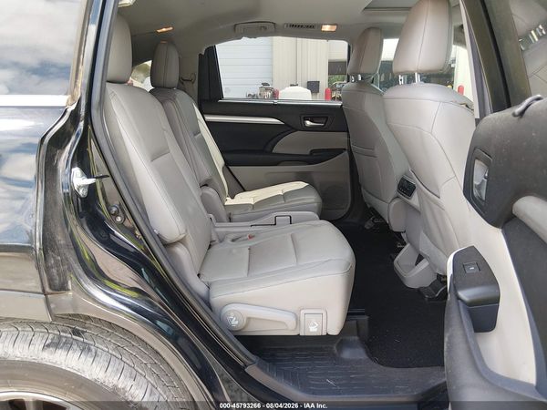 2017 TOYOTA HIGHLANDER XLE