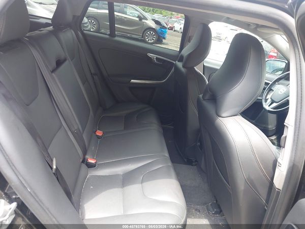 2016 VOLVO V60 CROSS COUNTRY T5