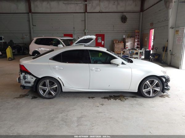 2018 LEXUS IS 300