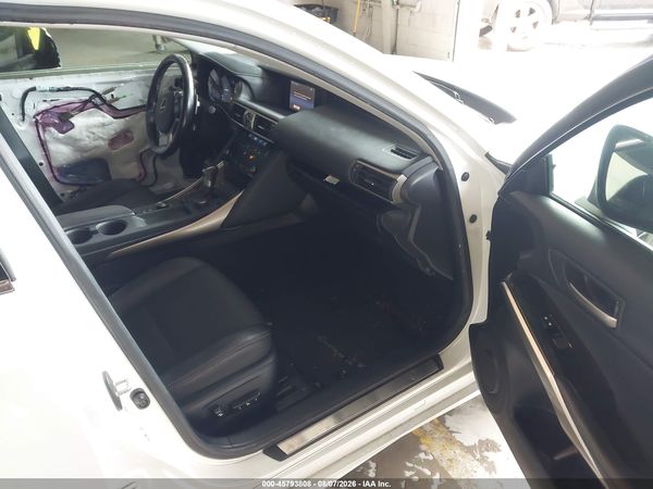 2018 LEXUS IS 300