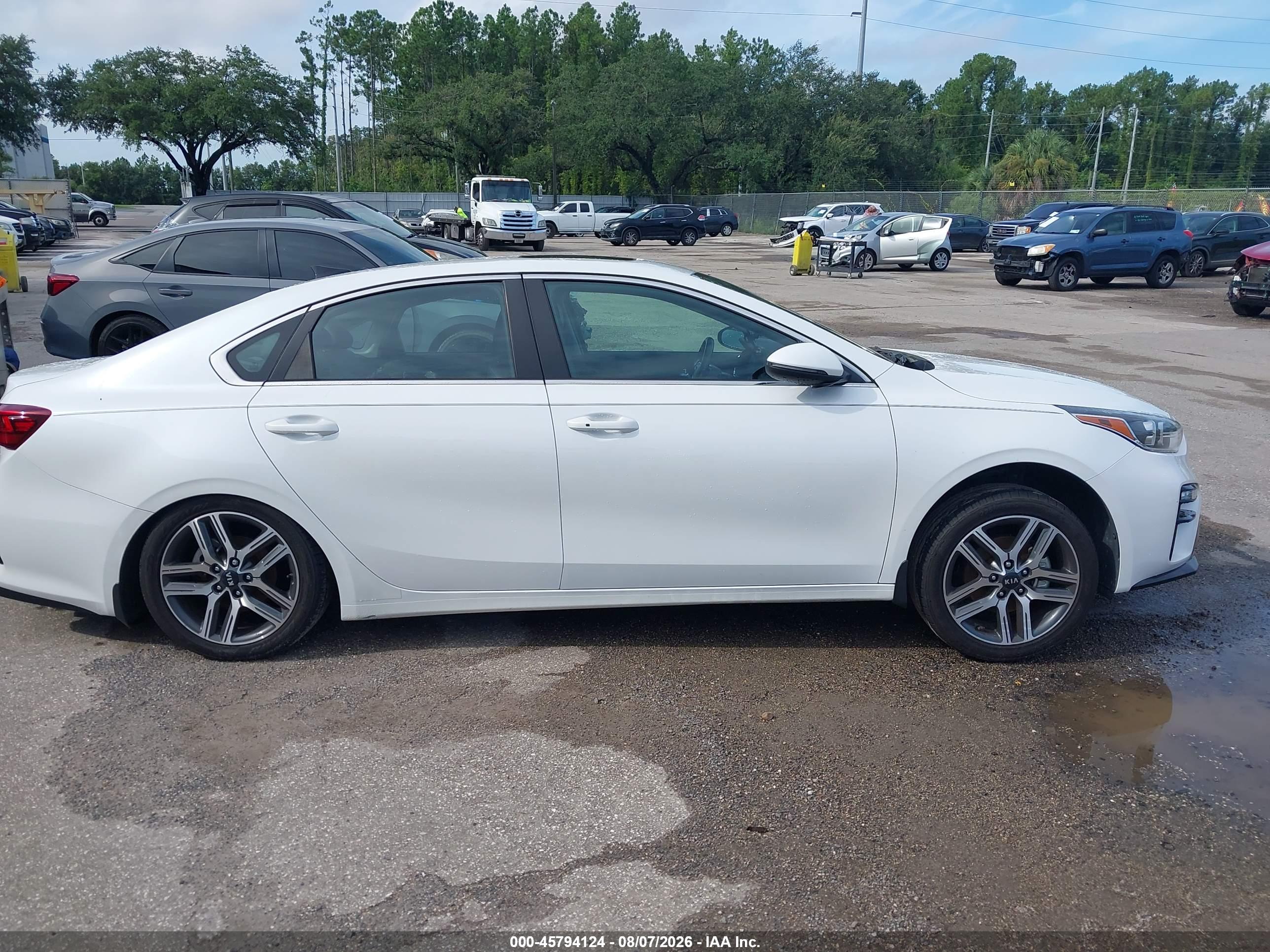 2021 KIA FORTE EX
