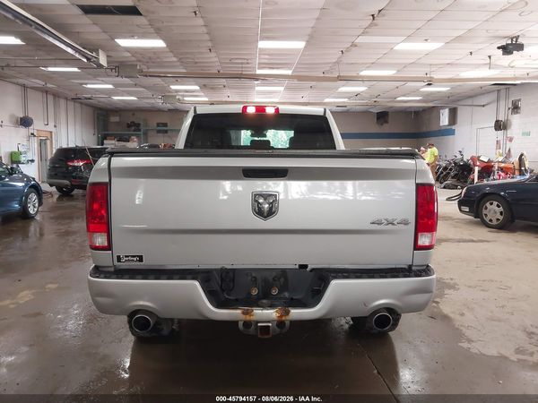 2019 RAM 1500 CLASSIC EXPRESS  4X4 6'4 BOX