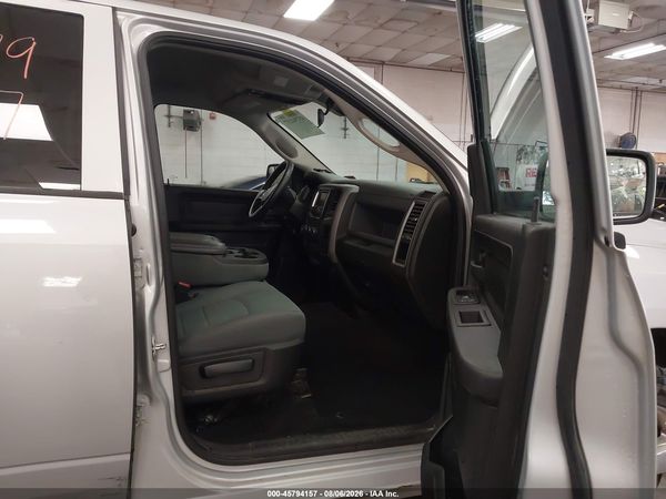 2019 RAM 1500 CLASSIC EXPRESS  4X4 6'4 BOX
