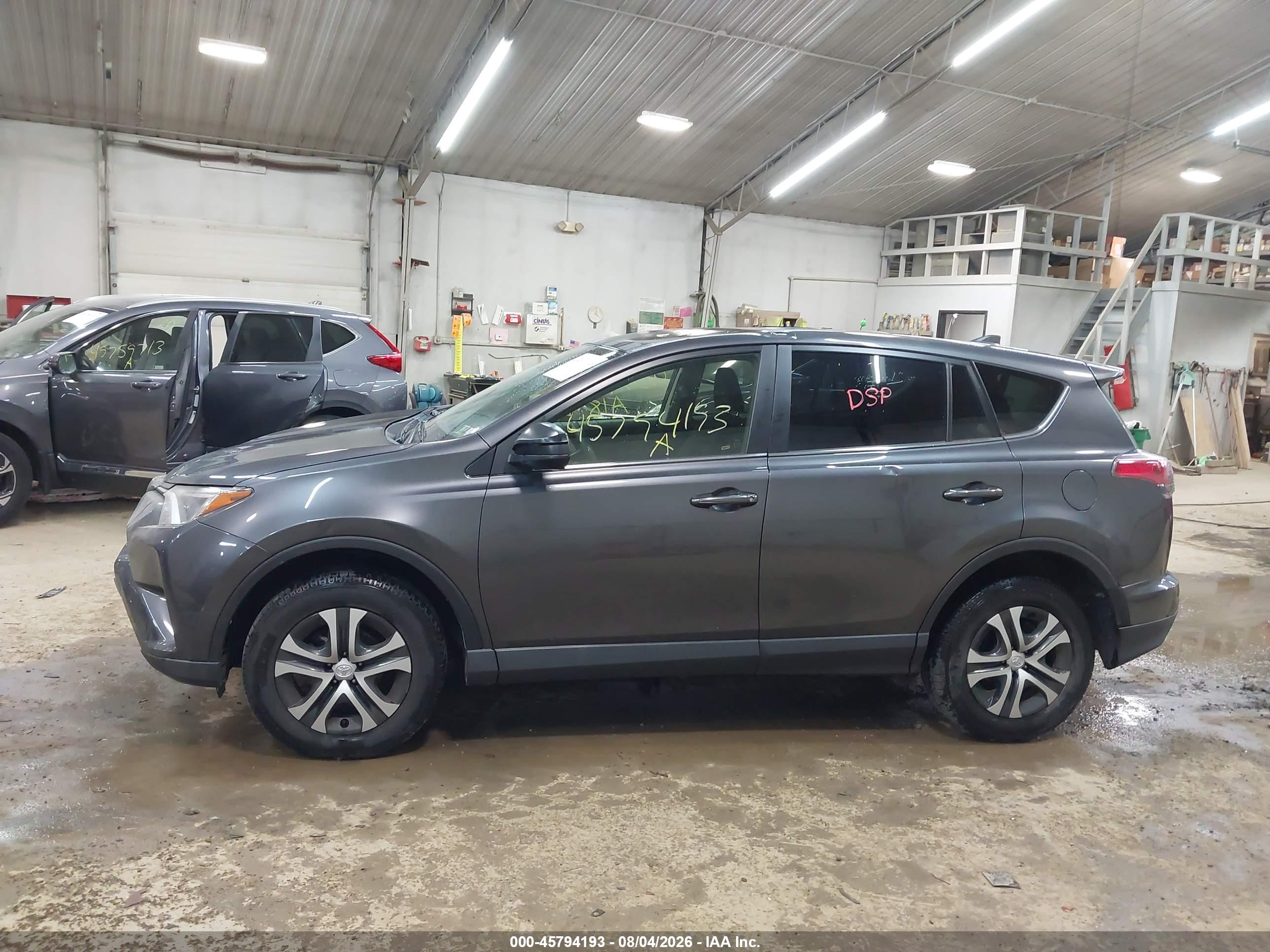 2018 TOYOTA RAV4 LE