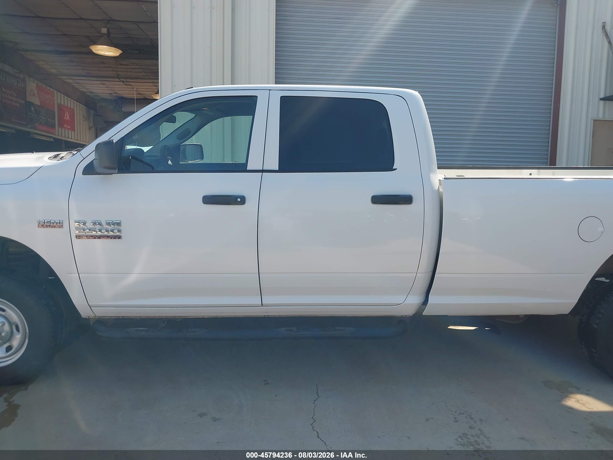 2017 RAM 2500 TRADESMAN  4X4 8' BOX
