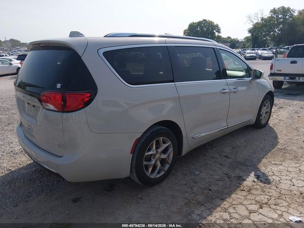 2019 CHRYSLER PACIFICA LIMITED — I4