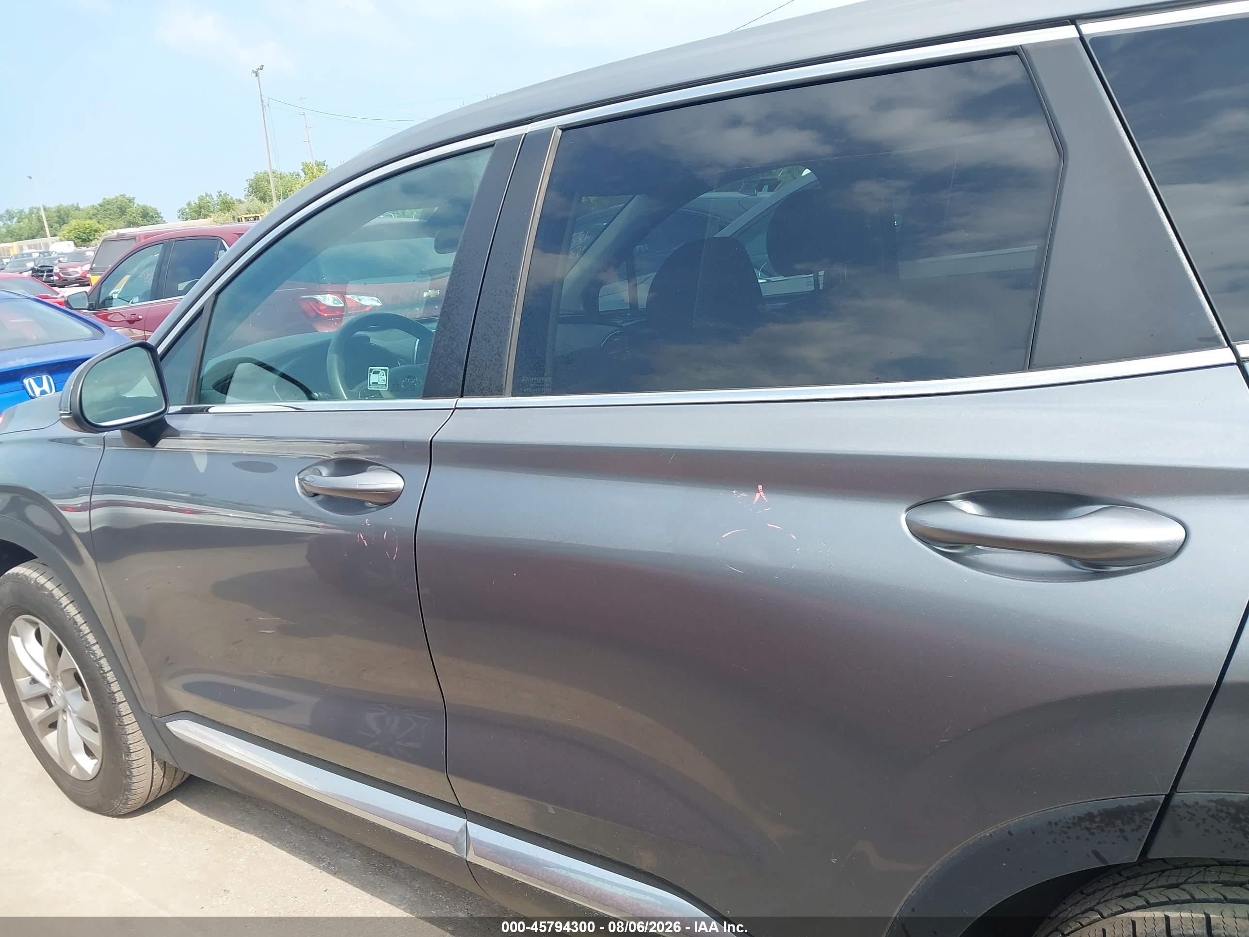 2019 HYUNDAI SANTA FE SE