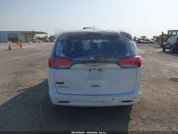 2018 CHRYSLER PACIFICA LX