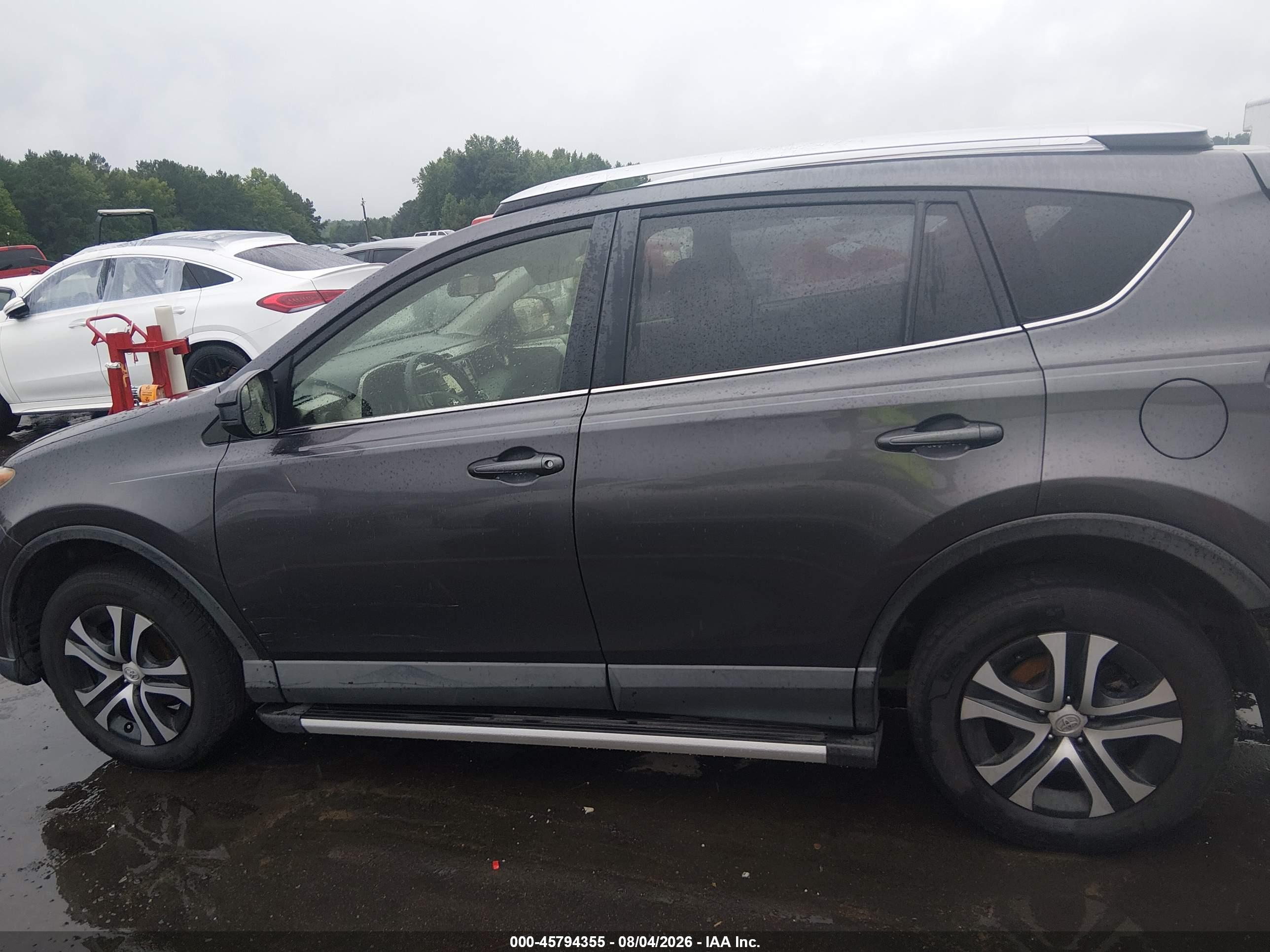 2016 TOYOTA RAV4 LE
