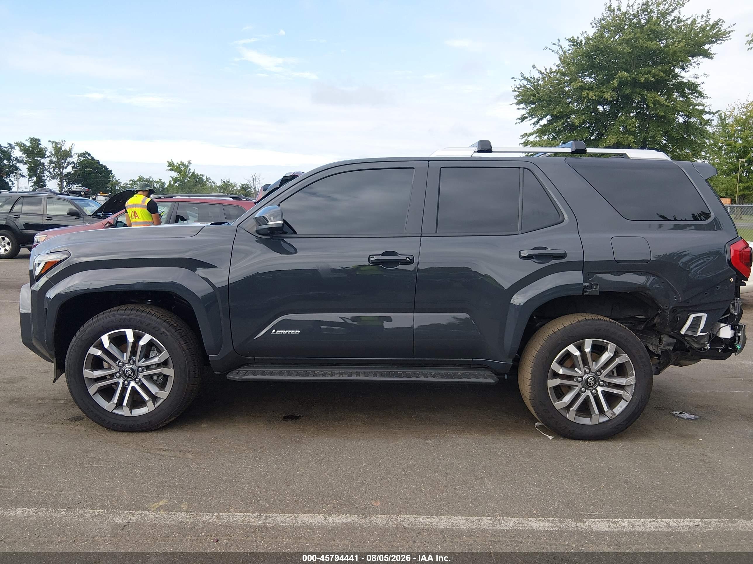 2025 TOYOTA 4RUNNER LIMITED