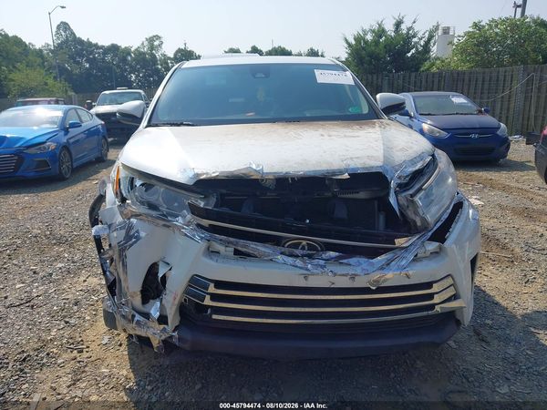 2019 TOYOTA HIGHLANDER LE