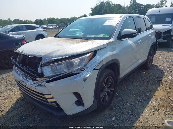 2019 TOYOTA HIGHLANDER LE