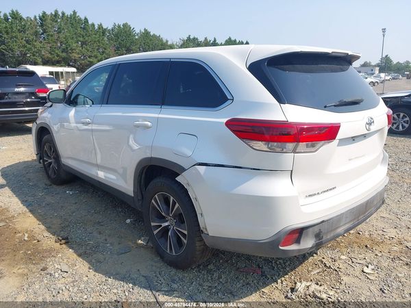 2019 TOYOTA HIGHLANDER LE