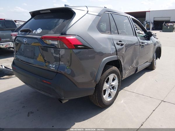 2019 TOYOTA RAV4 XLE — I4
